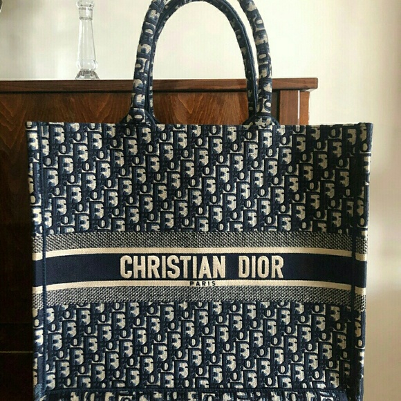 dior oblique tote bag